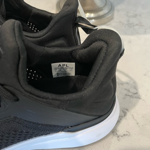 APL running shoe - Picture 10 of 11